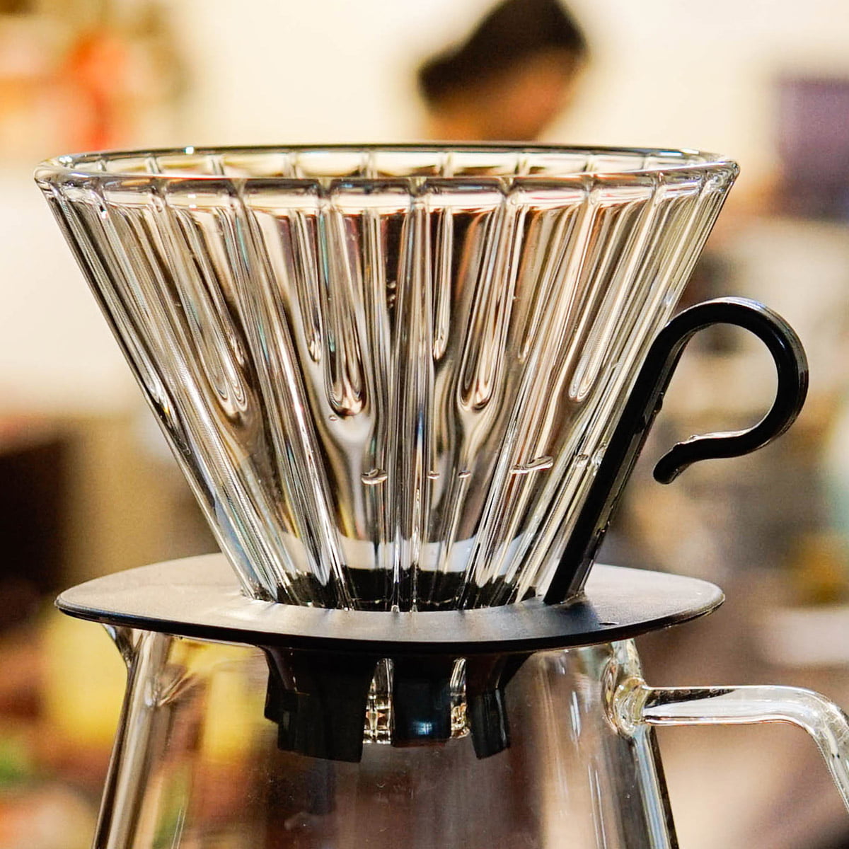 pheu v60 thuy tinh queen v02 2